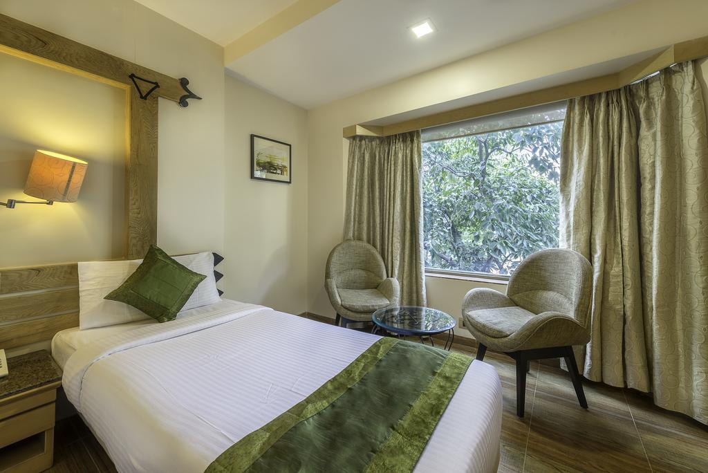 Deccan 8 Pune Exterior photo