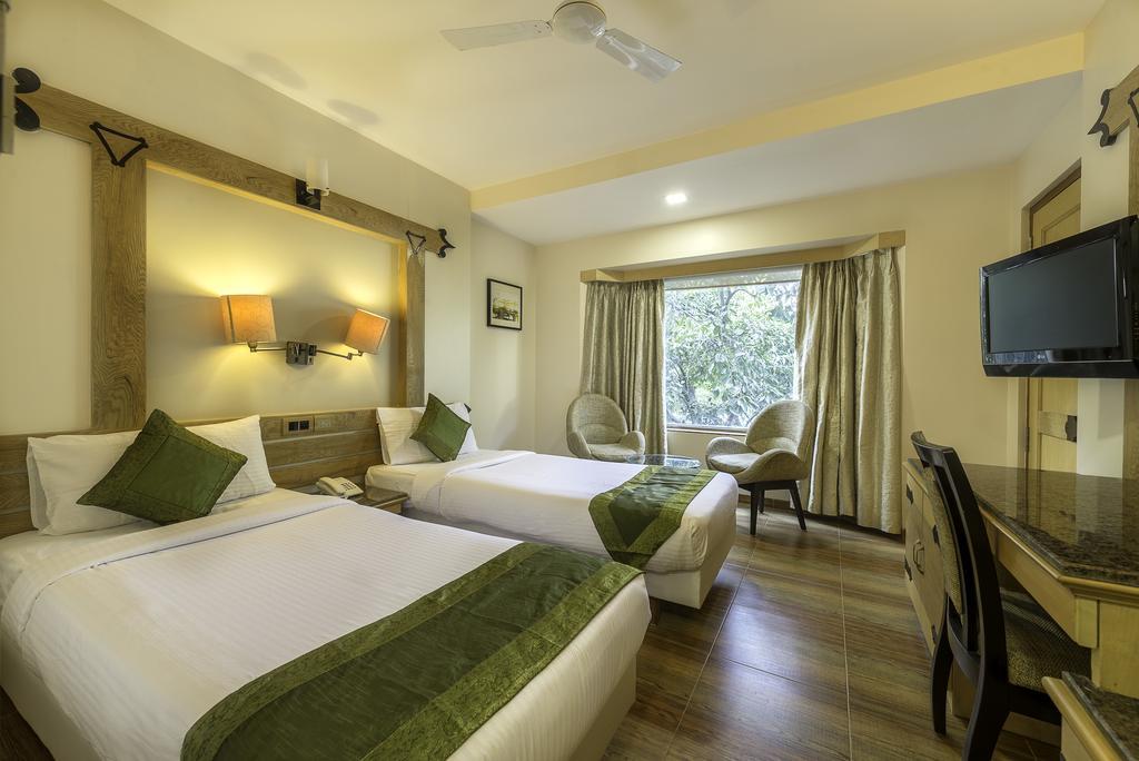 Deccan 8 Pune Exterior photo